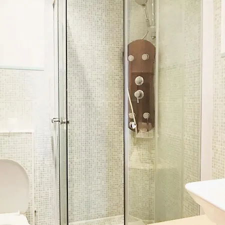 Appartement Cathedrale Jacuzzi Luxurious Reims